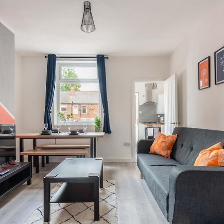 Hopetown Apartment-Modern 1 Bed With Free Parking Normanton  Kültér fotó