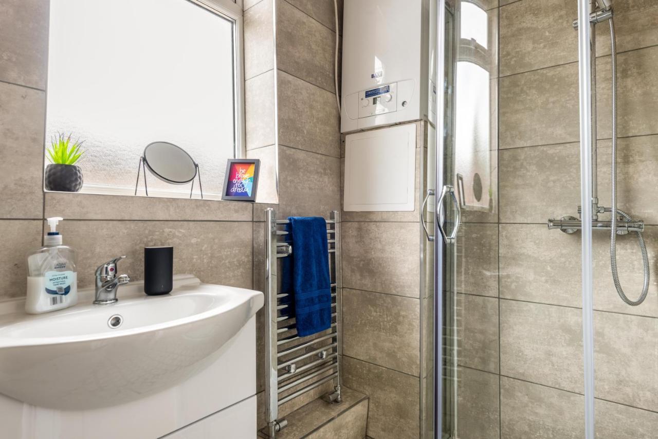 Hopetown Apartment-Modern 1 Bed With Free Parking Normanton  Kültér fotó